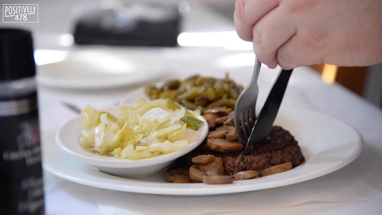 This Perry restaurant has great home cooking and hot fried chicken