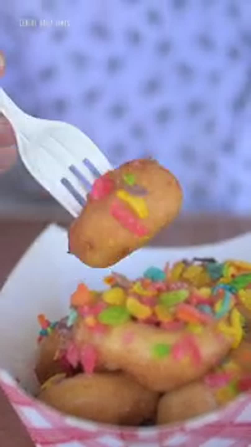 Donut day for CDT reporter as he tries Snowcap Sweets Mini Donuts & Waffles