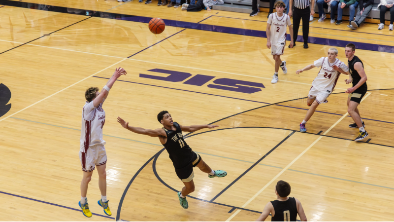 Columbia advances to state semifinals on OT 3-pointer