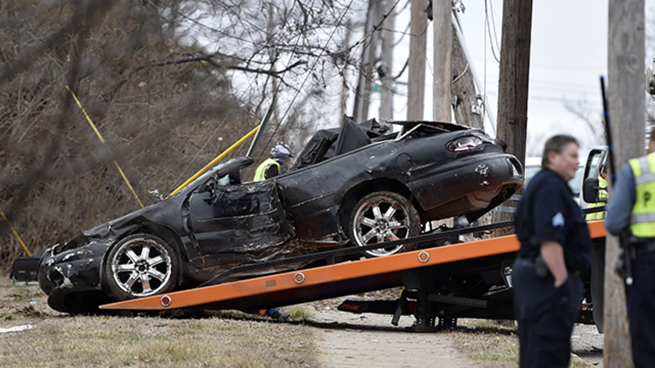 Man sought in homicide dies in KC police chase, car crash | Kansas City ...