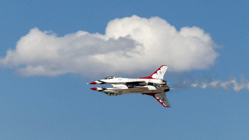 Thunderbirds roar over Boise at Gowen Thunder Airshow