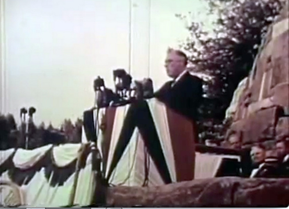 Great Smoky Mountains National Park dedicated in 1940