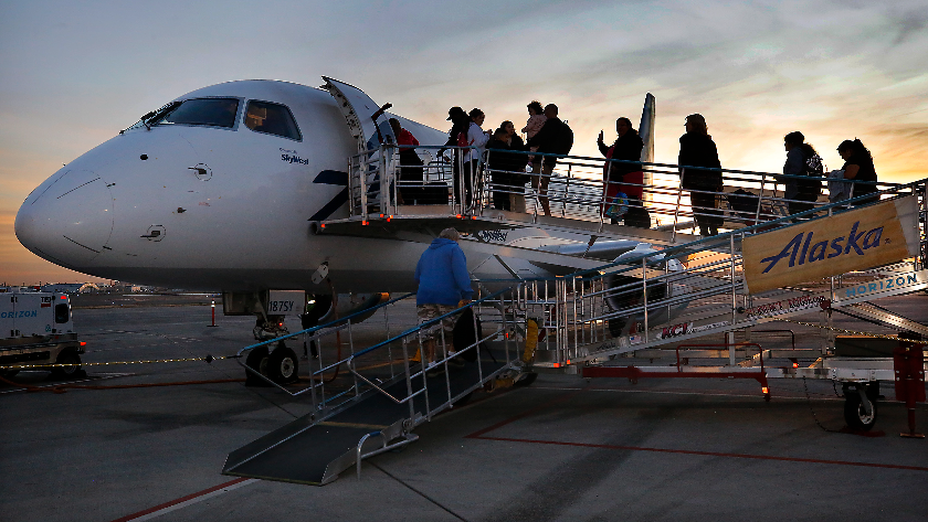 Alaska Airlines subsidiary Horizon began offering daily flights between ...