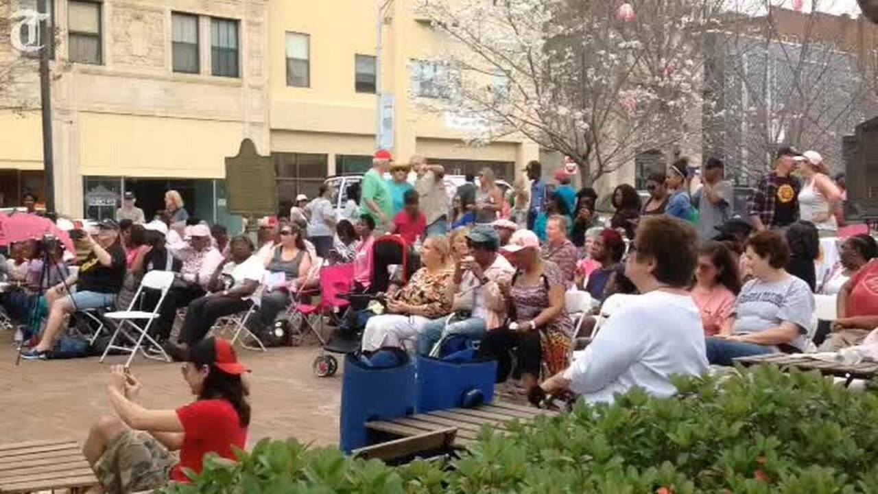 5 ways to enjoy Cherry Blossom Festival on a date