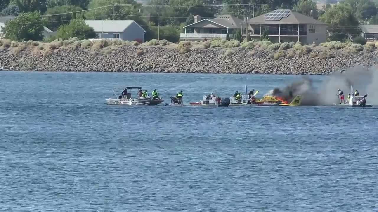 GP-12 Schellhase Racing boat catches fire during Saturday heat