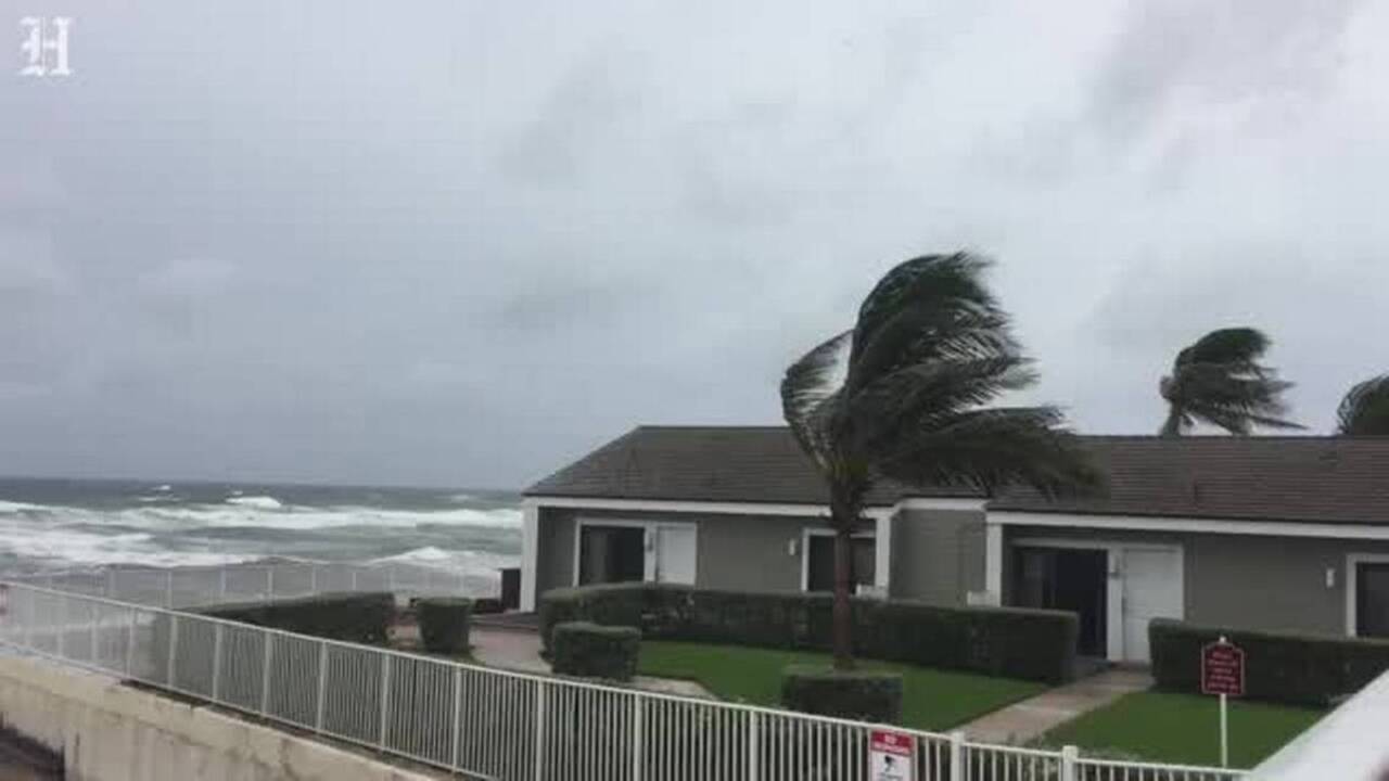 Jupiter Beach starts to feel effects from Hurricane Matthew