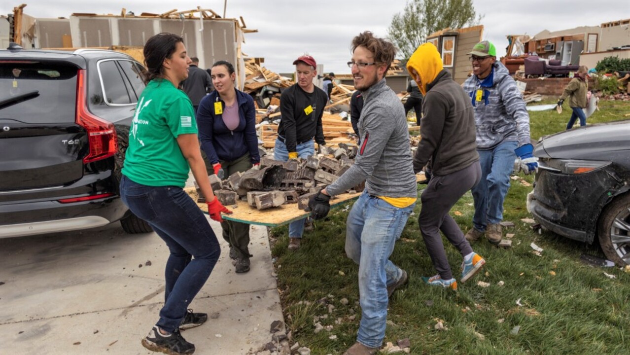 Volunteers amass in Andover to help with tornado cleanup