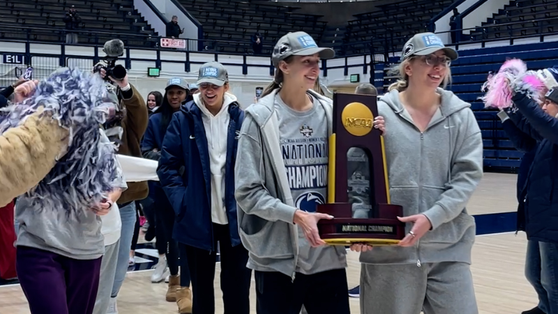Fans welcome back national champion Penn State women’s volleyball team