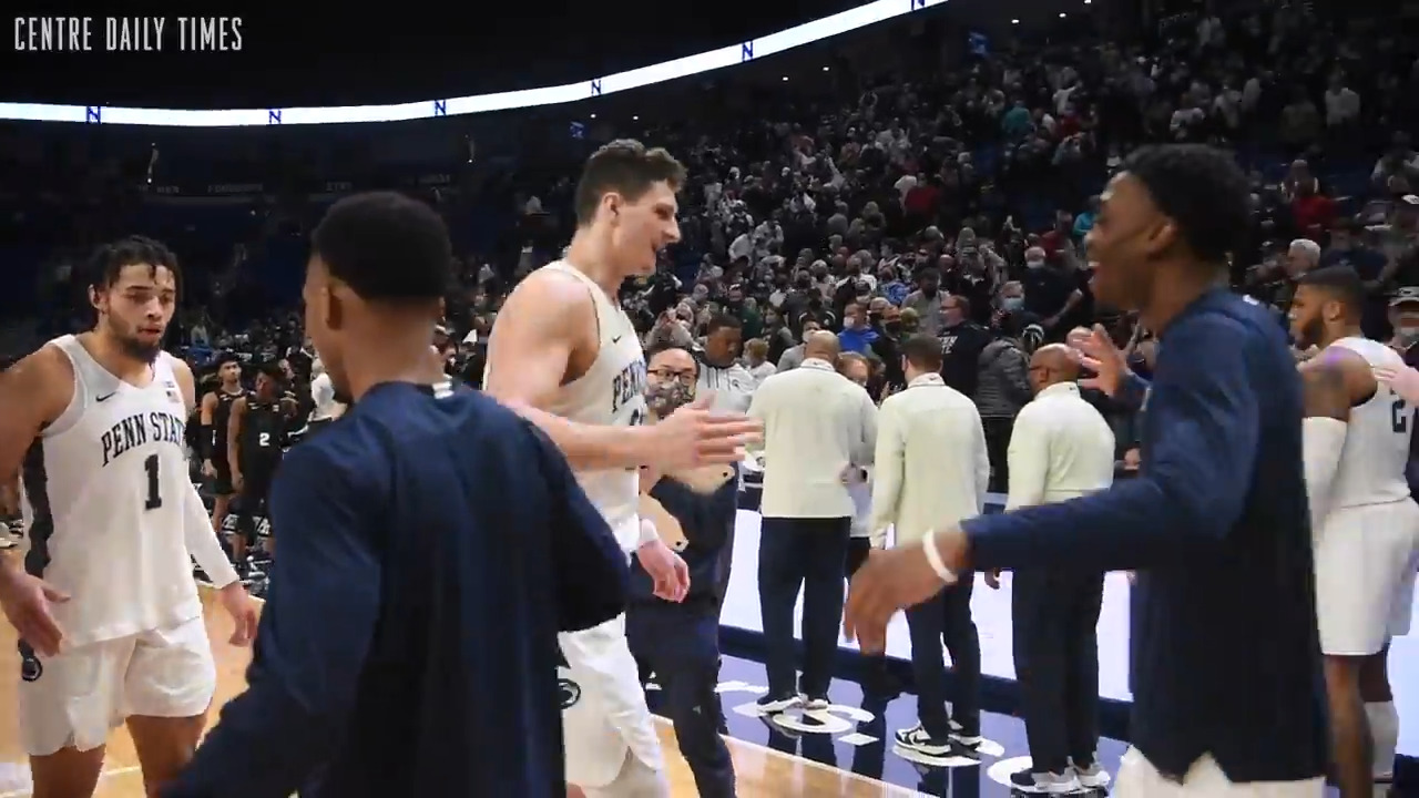 Penn State basketball celebrates 62-58 win over Michigan State