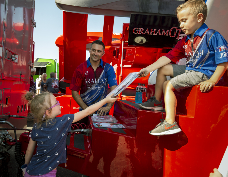 Hydros at the Mall kicks off Water Follies