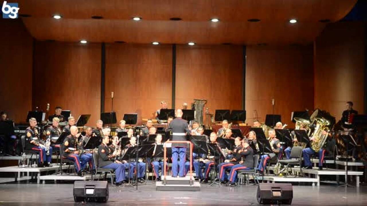 Parris Island Marine Band: 'Carol of the Bells'