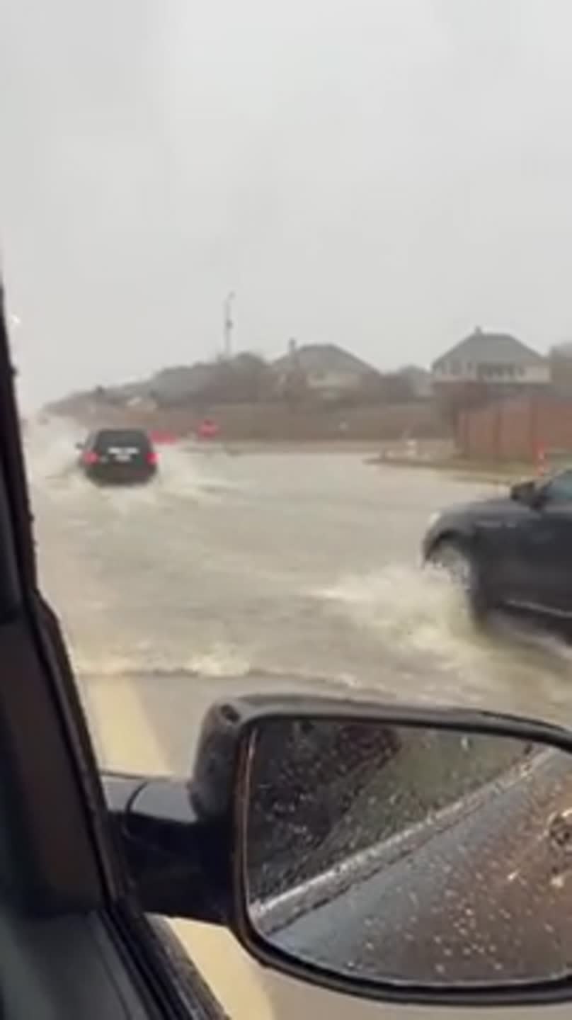 Valentine's storms flood roads in Fort Worth