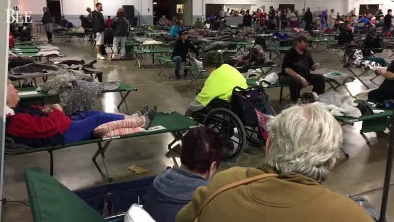 Shelter quickly fills with Oroville dam evacuees
